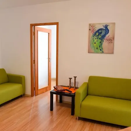 Apartment Two Bedroom In Front Of Gondola *